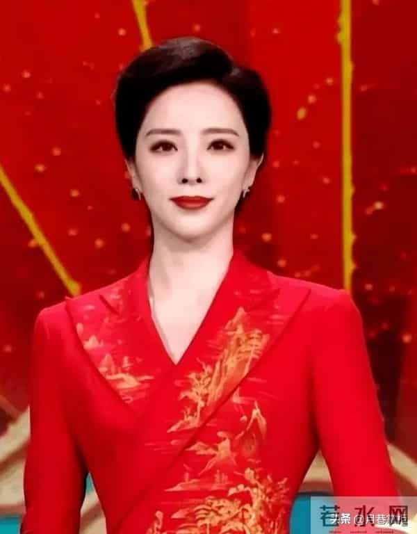 看破不说破，离开央视拼命赚钱的李思思，如今已走上了另一条道路