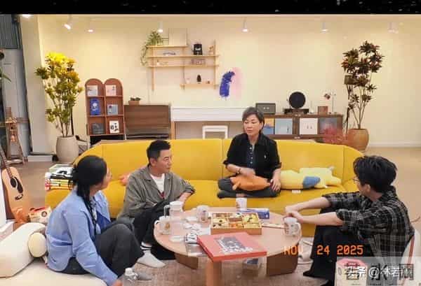 李静曝当年最难采访的艺人，气的她怒摔台本，评论区现2字男明星