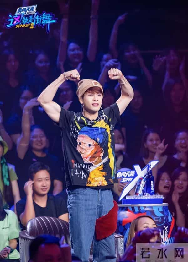 再多钱有什么用?31岁王嘉尔的现状,给所有年轻人提了个醒