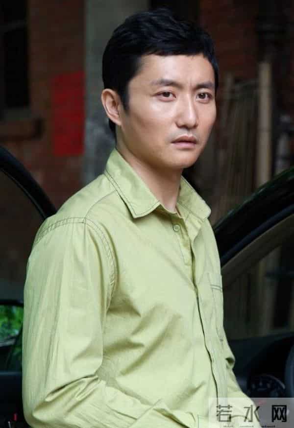 涂松岩做梦也没想到,娶圈外妻子恩爱11年的他,竟在51岁再次翻红