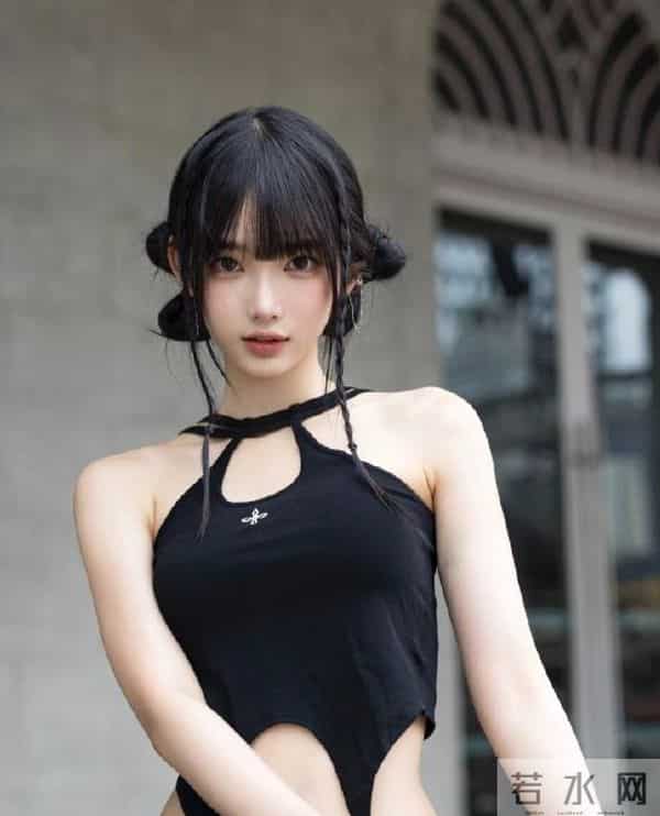 恭喜?44岁歌星与23岁网红穿情侣装同游洛杉矶,女方身份曝光