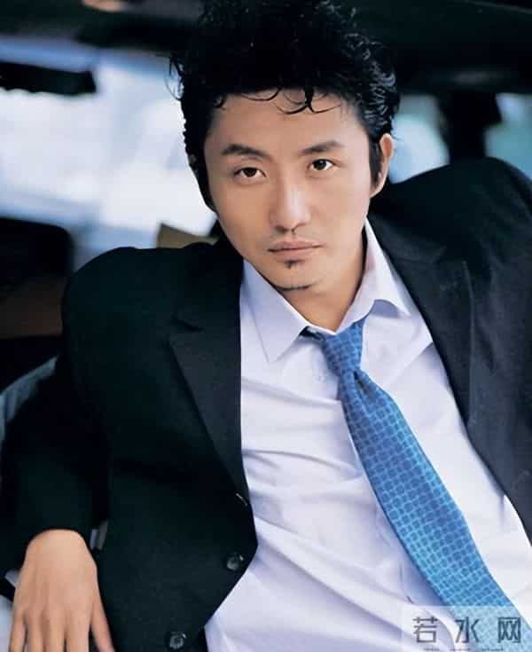 涂松岩做梦也没想到,娶圈外妻子恩爱11年的他,竟在51岁再次翻红