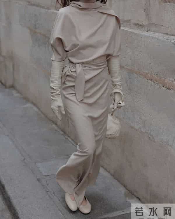 老钱风全面升级!“高净值穿搭”才是今秋顶流