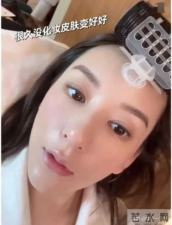 方媛出月子首晒照 身材丰腴前凸后翘 三胎满月郭富城开心得直跳舞