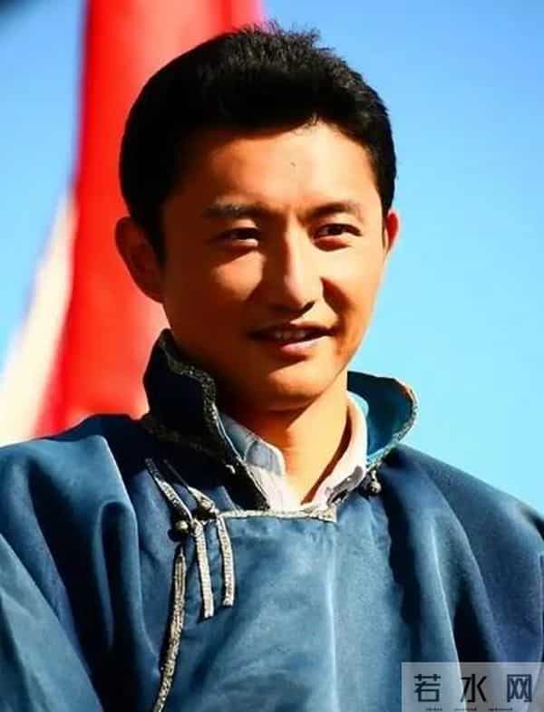 涂松岩做梦也没想到,娶圈外妻子恩爱11年的他,竟在51岁再次翻红