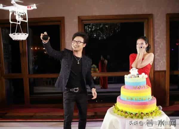 汪峰又被锤！孕期出轨、带黑丝美女聚餐，前任怼他不是没原因