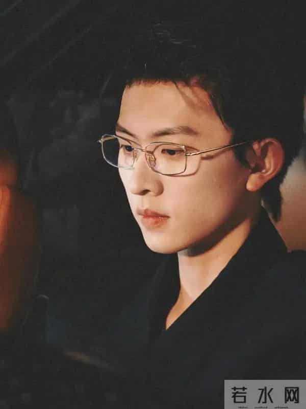 短剧最能扛剧的人出现了,不是刘萧旭和郭宇欣,是不被看好的她!