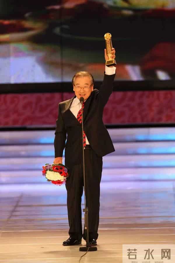 这一次，被李在明公开悼念的李顺载，让所有人看到了他的江湖地位