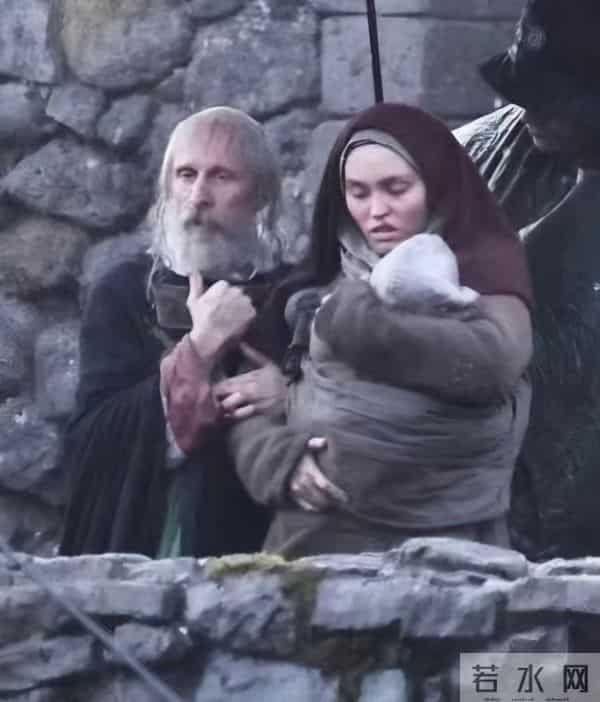 天啊,这居然是德普的女儿, 为了甩掉星二代标签新片造型突破很大