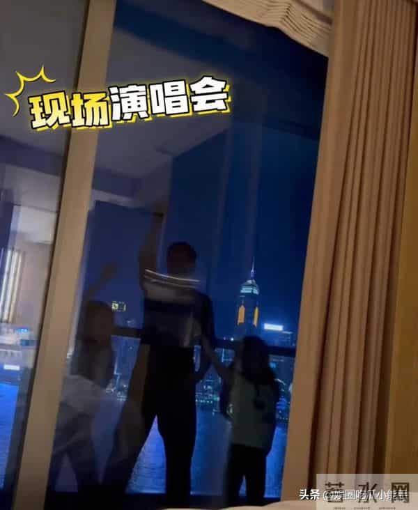 方媛晒小女儿满月照,恢复神速大秀好身材,就连皮肤也光滑透亮