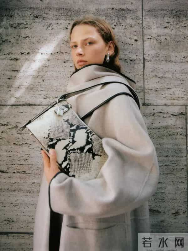 老钱风全面升级!“高净值穿搭”才是今秋顶流