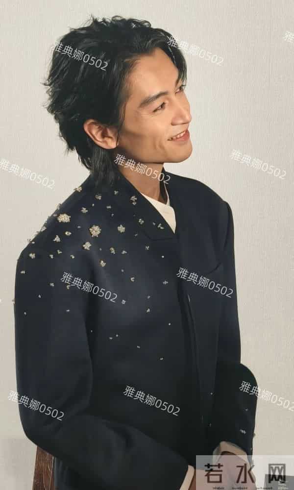 天啊,陈晓怎么瘦脱相了? 猛一看以为是朱一龙或魏晨差点没认出来