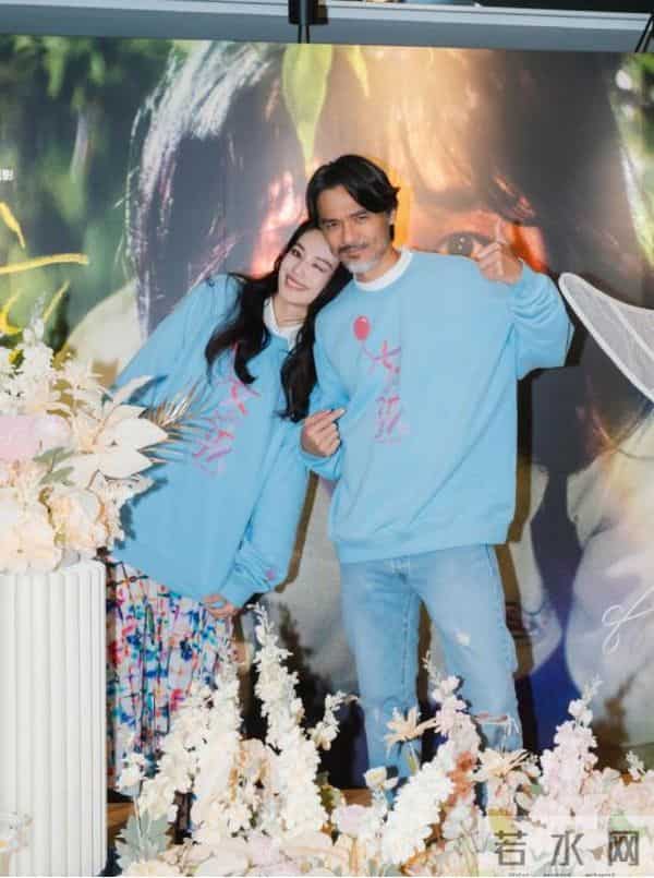 香港知名女星为备孕停工一年仍无果，考虑领养，网友：以为是丁克