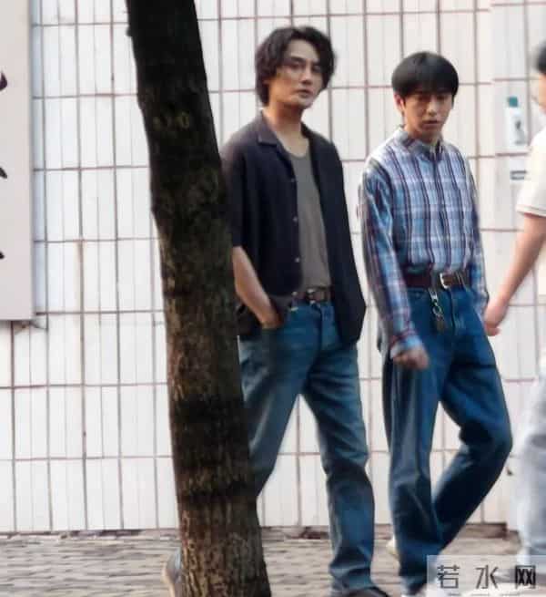 深圳BC红毯太真实,童谣头秃靠边站、胡静嘴歪显老态、王凯瘦脱相