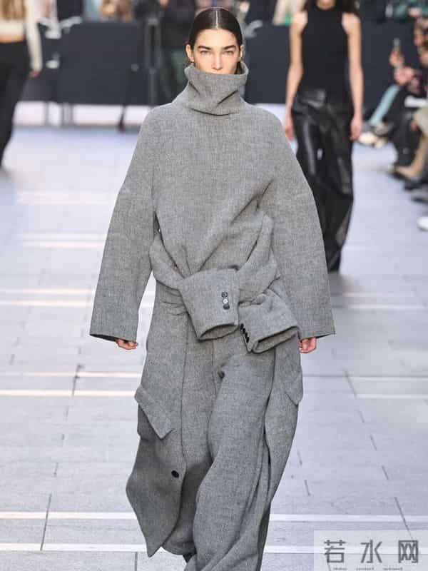 老钱风全面升级!“高净值穿搭”才是今秋顶流