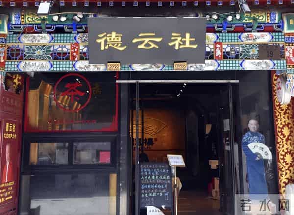 52岁郭德纲也没想到,默默无闻的徒弟阎鹤祥,已经悄悄给他争光了