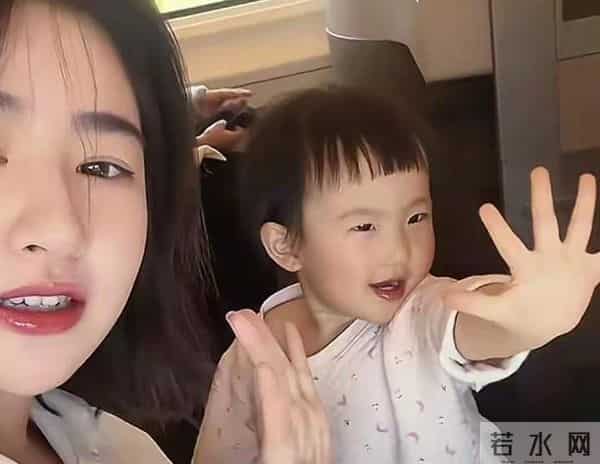 黄一鸣高调官宣新恋情，男方经济条件成亮点，王思聪已成"过去式"