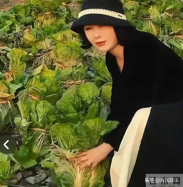 程莉莎随郭晓东回农村,穿3万大衣喊冷,吃烤地瓜笑得比谁都甜