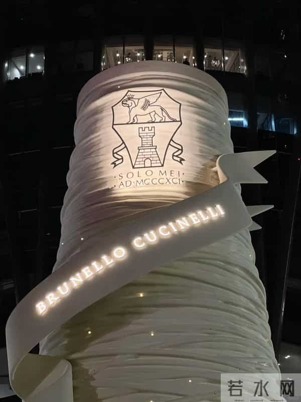 深圳BC红毯太真实,童谣头秃靠边站、胡静嘴歪显老态、王凯瘦脱相