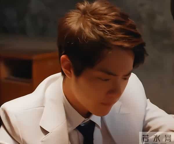 央视亲自发文,高调官宣33岁肖战喜讯,全网恭喜,终于等到这一天