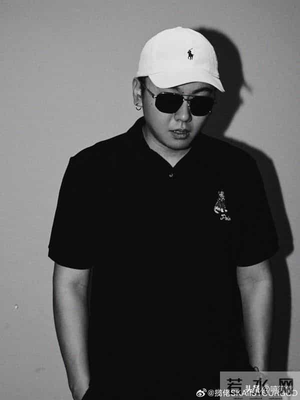 突发!知名Rapper被曝睡粉!