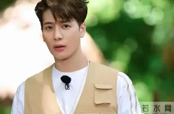 再多钱有什么用?31岁王嘉尔的现状,给所有年轻人提了个醒