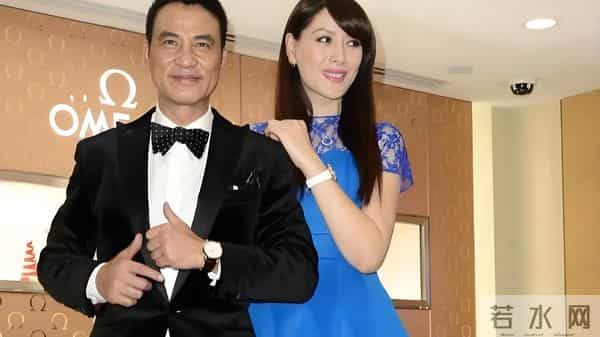 70岁任达华摔倒现场曝光！妻子冷眼旁现，28年恩爱夫妻人设崩塌？