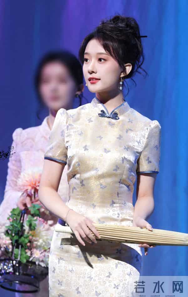 24位短剧旗袍女神 一个比一个漂亮 哪个在你心目中略胜一筹?