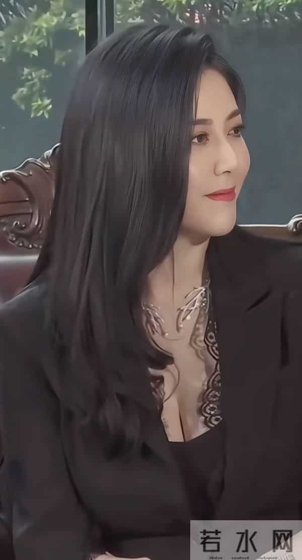 女神韩瑜年轻时感觉一般,老了反而更成熟性感有魅力了