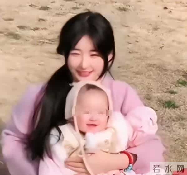 26岁黄一鸣官宣恋情,男友出手大方不是富二代,难怪送女儿回老家