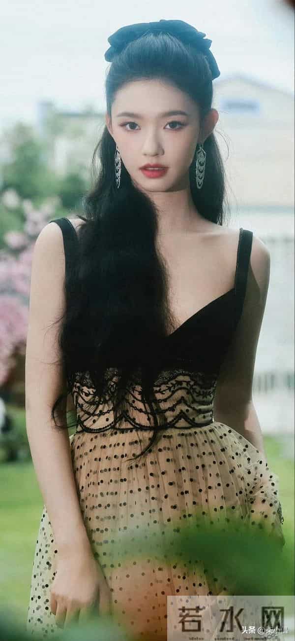 林允|性感公主风