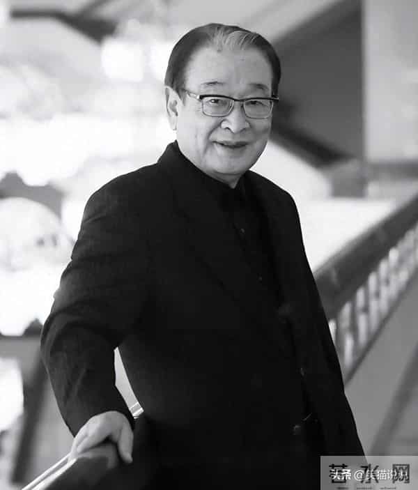 韩娱众星送行李顺载:金英玉靠搀扶出席,崔智友尹恩惠表情严肃