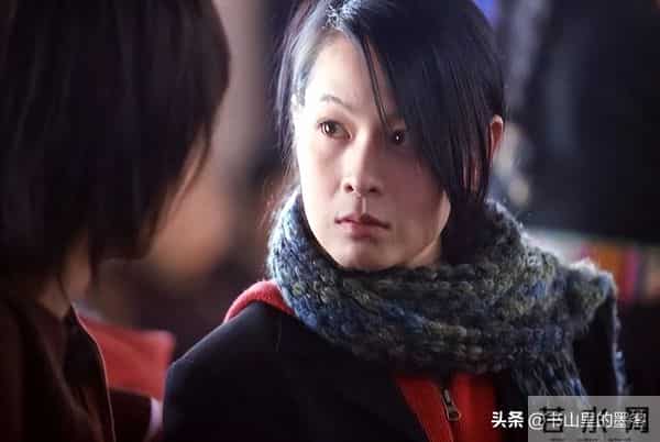 56岁刘若英变样:脸干瘪像老太太,又瘦又普,高龄生子断崖式衰老