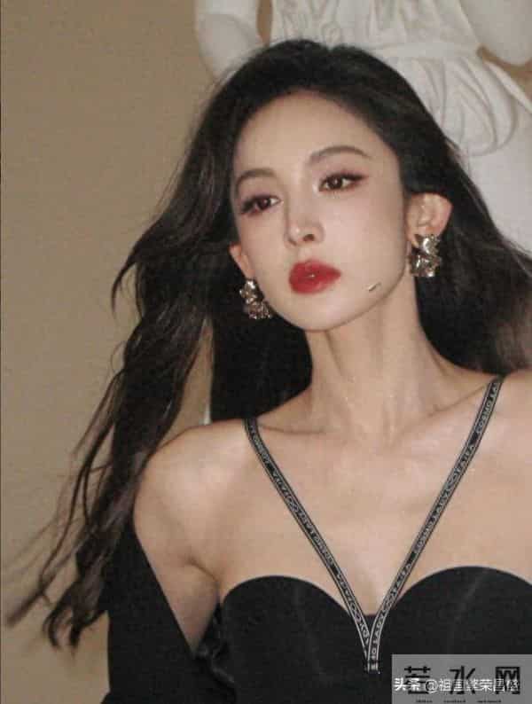 古力娜扎代言内衣照杀疯了，深藏不露啊