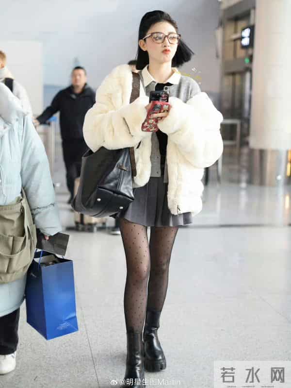 彭小苒 ,有千禧年韩国女团那味了