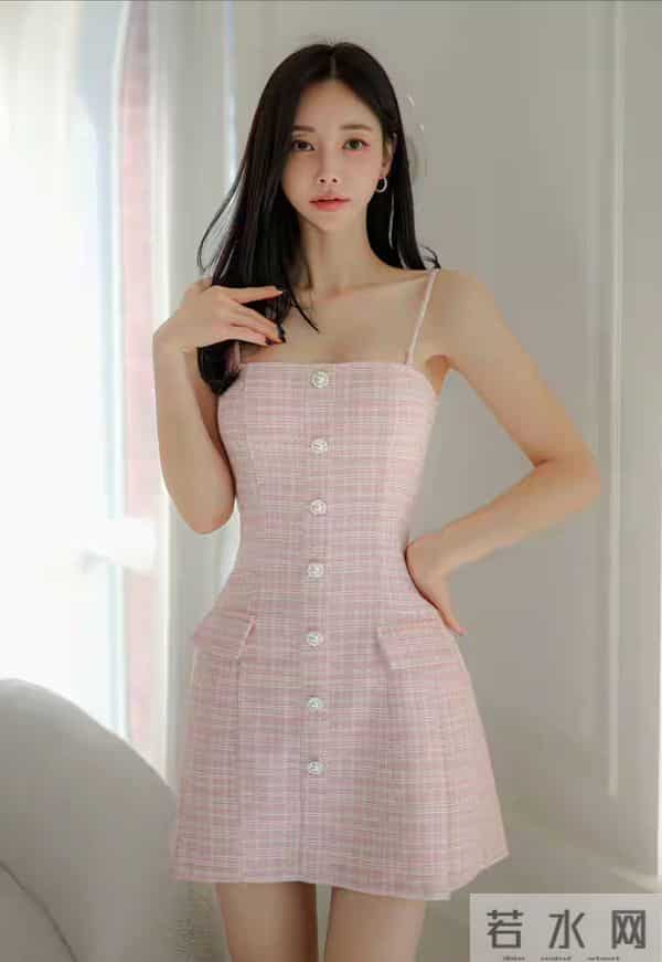 孙允珠，粉色吊带裙，人间尤物！