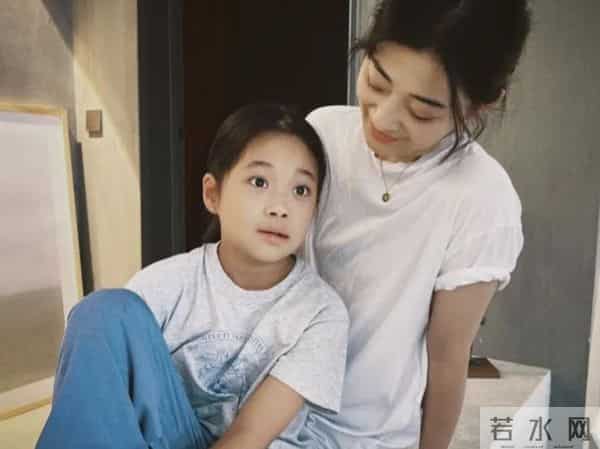 50岁梅婷再破“天花板”，这次，她让蒋欣和整个娱乐圈“沉默”了