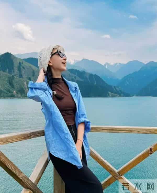 上海知名女主持杨永清近况！41岁白发丛生，女儿和她共用一张脸