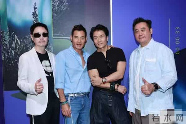 TVB前男星内地被偶遇，发际线引热议，56岁仍单身，曾被传同性恋