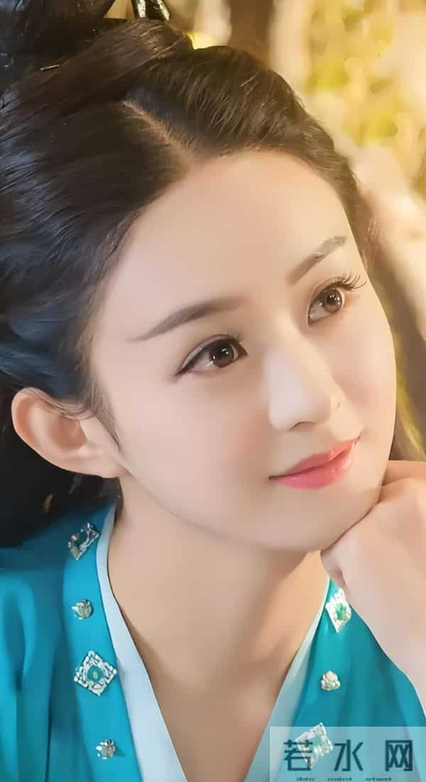 央视专访这次，易烊千玺只字未提赵丽颖，却给赵丽颖提了个醒