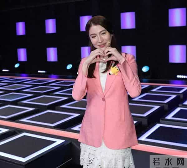 应届港姐亚军否认与高层有争执！称只直接表达工作方向：无火药味