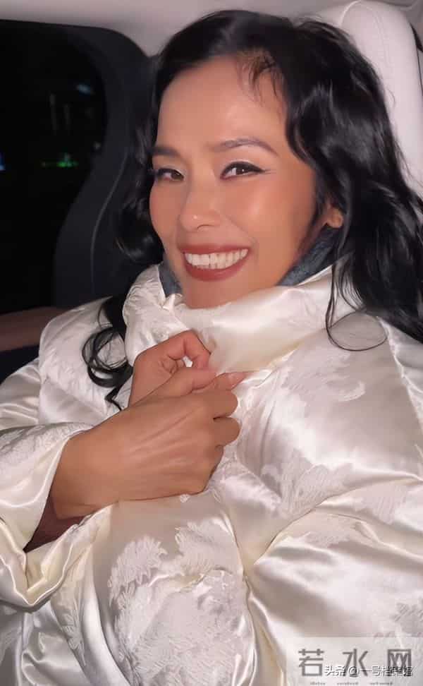 62岁韦唯近况曝光,脊柱断裂已恢复,前夫已死,过上另一种生活