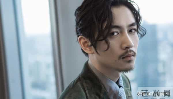 陈晓暴瘦眼神无光,从花样美男变黄子华,网友:终于不怪陈妍希了