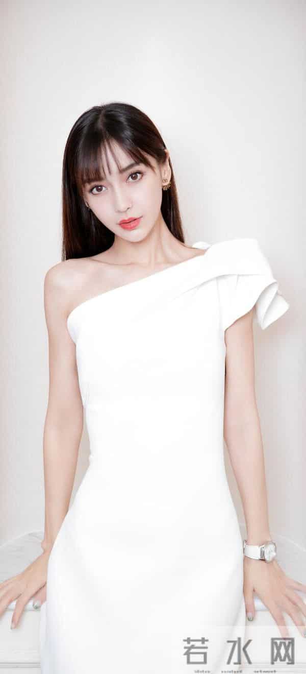 杨颖这身“拼接衬衫裙”，时髦度直接封神