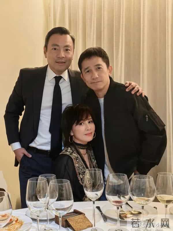 梁朝伟提前为刘嘉玲庆祝60岁生日