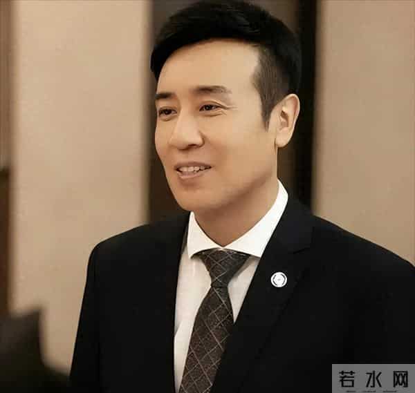 于和伟:3岁丧父,吃姐姐奶水长大,成名后为8个哥哥姐姐买房!