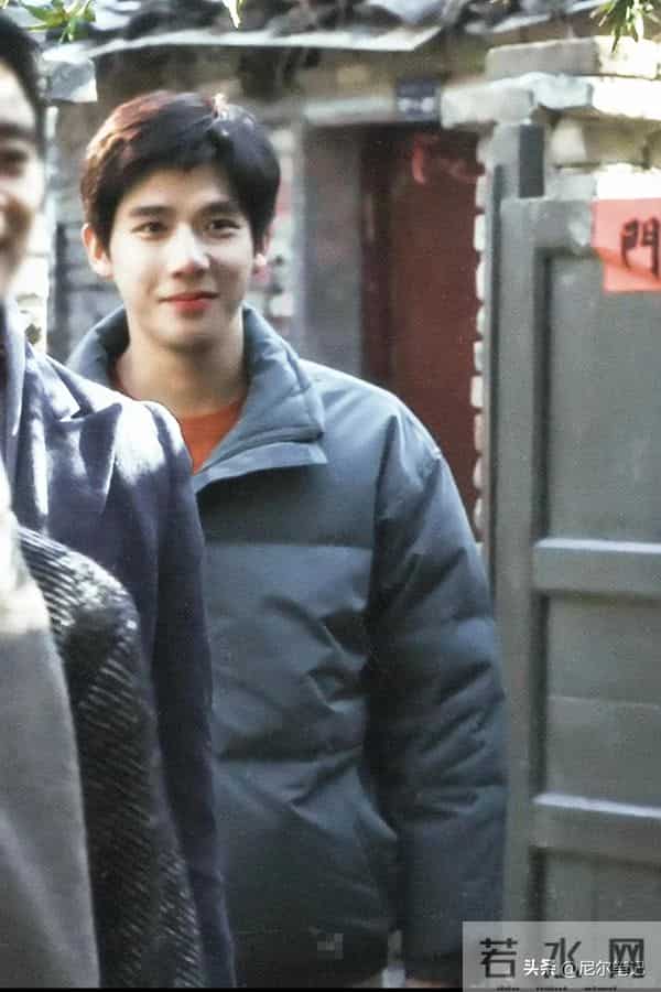 资源咖、演技差,范丞丞入围金莲花奖惹众怒,口碑大翻车骂声一片