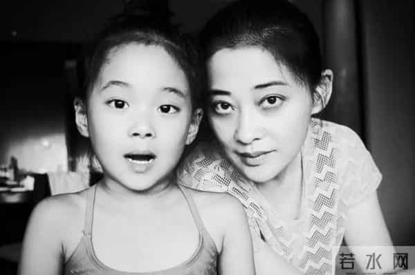 50岁梅婷再破“天花板”，这次，她让蒋欣和整个娱乐圈“沉默”了