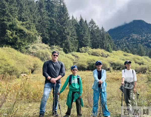 马雅舒女儿12岁生日,米雅大眼睛像爸爸,五官巨美漂亮的让人羡慕