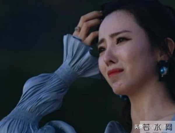 落地凤凰不如鸡!看到离开央视为钱奔波的李思思,尼格买提说对了